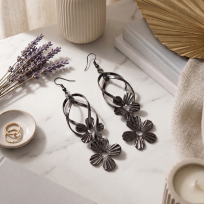 Discover elegant floral drop earrings from MANADH JEWELS. Lightweight, tarnish-resistant, and perfect for everyday wear, parties, weddings, and special occasions.