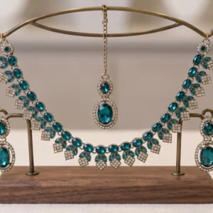 Emerald green necklace set with matching drop earrings